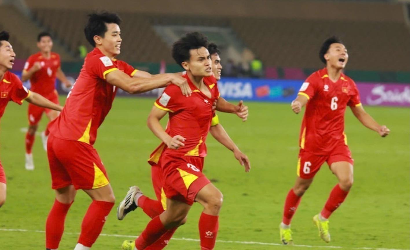 5-3点胜！3-2绝杀！U23亚洲杯4强诞生2席，中国队若晋级将战越南