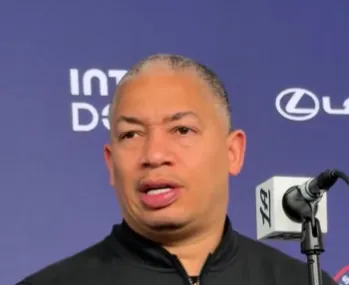 九游正版平台-卢：下场打开拓者是我们赛季最重要一战，球员们准备好了